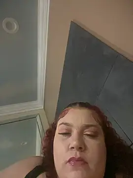 lolabun247 online show from May 4, 2026, 5:44 am
