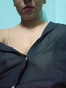 Snapshot of sexyindi_couple chatting on July 23, 2026, 7:38 am sexyindi couple online show from July 23, 2026, 7:38 am
