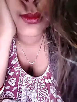 Snapshot of sexyindi_couple chatting on January 2, 2025, 3:19 pm sexyindi couple online show from January 2, 2025, 3:19 pm