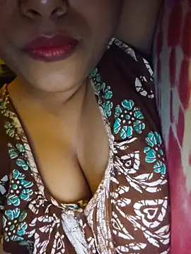 Snapshot of sexyindi_couple chatting on July 29, 2026, 6:40 pm sexyindi couple online show from July 29, 2026, 6:40 pm