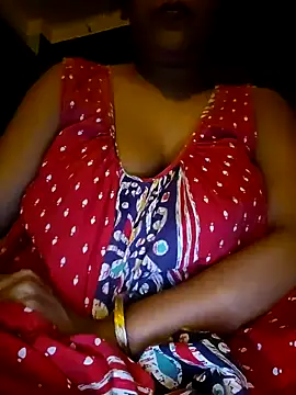 sexyindi couple online show from December 18, 2025, 2:21 pm