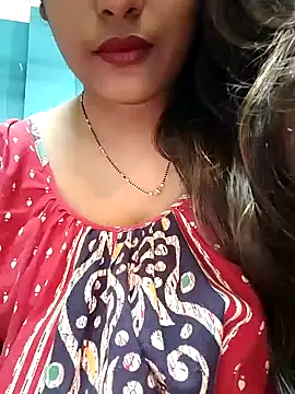 Snapshot of sexyindi_couple chatting on January 4, 2025, 5:26 pm sexyindi couple online show from January 4, 2025, 5:26 pm