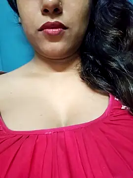 Snapshot of sexyindi_couple chatting on October 3, 2025, 6:37 am sexyindi couple online show from October 3, 2025, 6:37 am