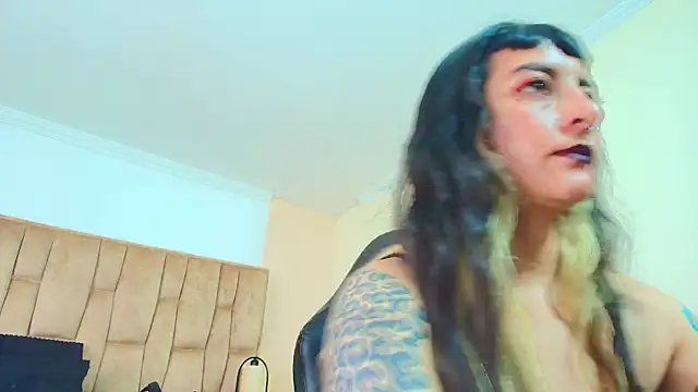 Snapshot of Naughty_Kittenm chatting on December 4, 2025, 5:34 pm Naughty Kittenm online show from December 4, 2025, 5:34 pm