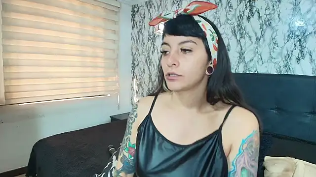 Snapshot of Naughty_Kittenm chatting on November 7, 2025, 11:37 am Naughty Kittenm online show from November 7, 2025, 11:37 am