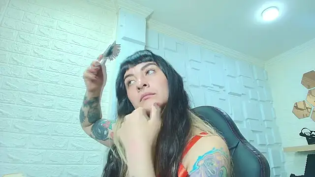 Snapshot of Naughty_Kittenm chatting on November 25, 2025, 11:21 am Naughty Kittenm online show from November 25, 2025, 11:21 am