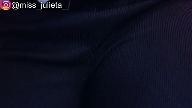 Snapshot of Julieta_Russell chatting on May 29, 2026, 11:38 am Julieta Russell online show from May 29, 2026, 11:38 am