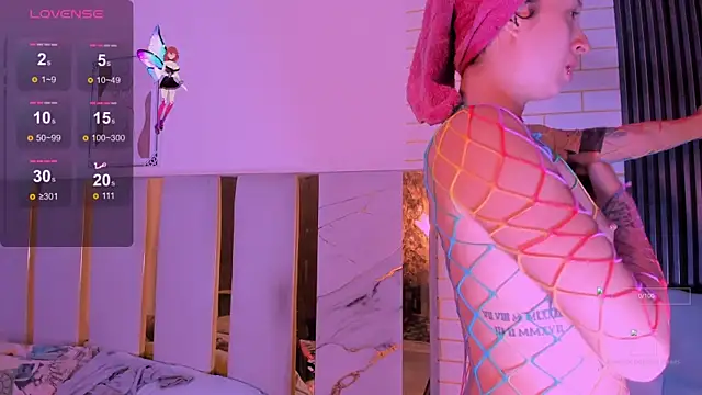 laurem-paulette online show from October 30, 2025, 3:31 pm