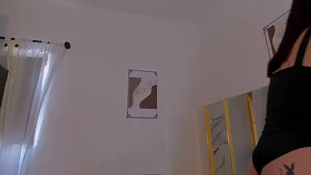 Snapshot of laurem-paulette chatting on February 8, 2026, 1:20 pm laurem-paulette online show from February 8, 2026, 1:20 pm