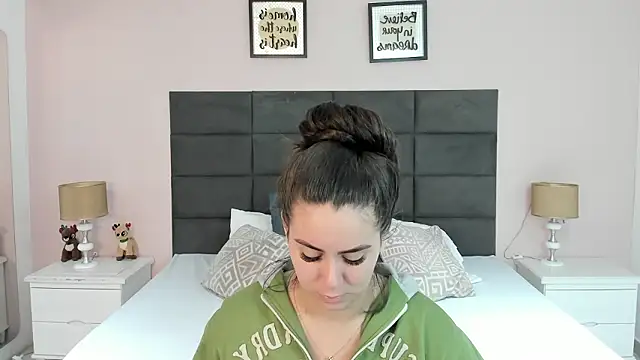 MadisonJenner online show from January 15, 2026, 11:35 am