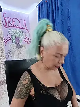 freyadevil333 online show from May 31, 2026, 5:35 am