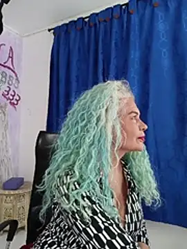 freyadevil333 online show from May 21, 2026, 5:16 am