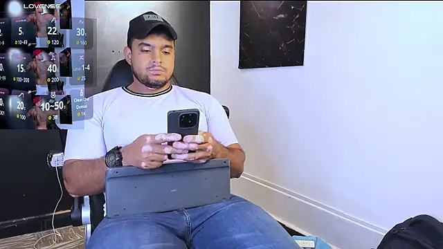 Big furry bear13 online show from April 3, 2026, 6:20 am