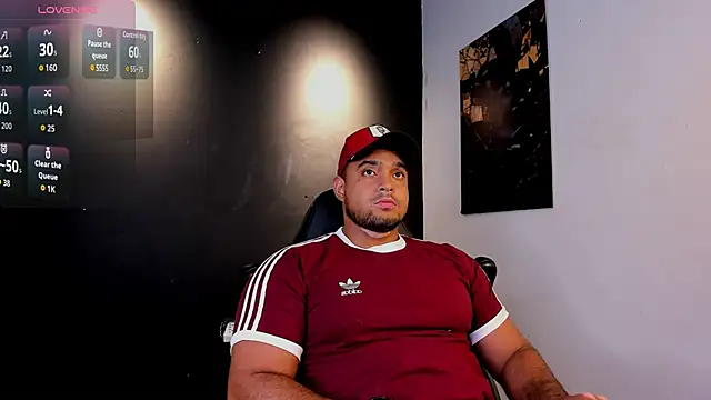 Big furry bear13 online show from March 28, 2026, 7:20 am