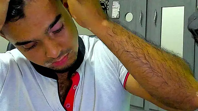 Snapshot of Big_furry_bear13 chatting on March 18, 2025, 5:12 am Big furry bear13 online show from March 18, 2025, 5:12 am