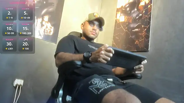 Snapshot of Big_furry_bear13 chatting on October 6, 2025, 10:16 am Big furry bear13 online show from October 6, 2025, 10:16 am