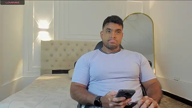 Big furry bear13 online show from March 21, 2026, 12:42 pm