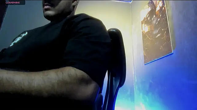 Snapshot of Big_furry_bear13 chatting on October 3, 2025, 5:20 am Big furry bear13 online show from October 3, 2025, 5:20 am