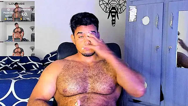 Snapshot of Big_furry_bear13 chatting on March 8, 2025, 6:43 am Big furry bear13 online show from March 8, 2025, 6:43 am