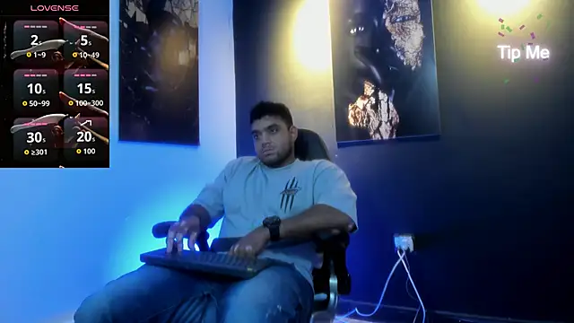 Snapshot of Big_furry_bear13 chatting on October 12, 2025, 10:49 am Big furry bear13 online show from October 12, 2025, 10:49 am