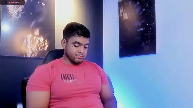 Snapshot of Big_furry_bear13 chatting on October 10, 2025, 4:46 am Big furry bear13 online show from October 10, 2025, 4:46 am