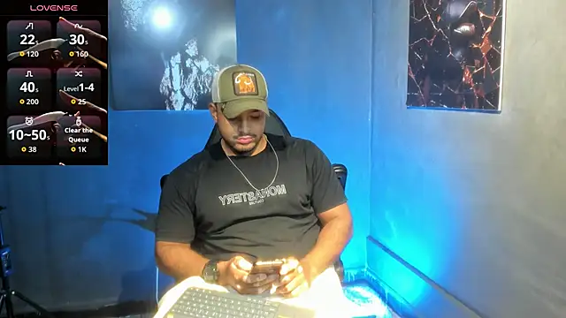 Snapshot of Big_furry_bear13 chatting on September 9, 2025, 4:44 am Big furry bear13 online show from September 9, 2025, 4:44 am