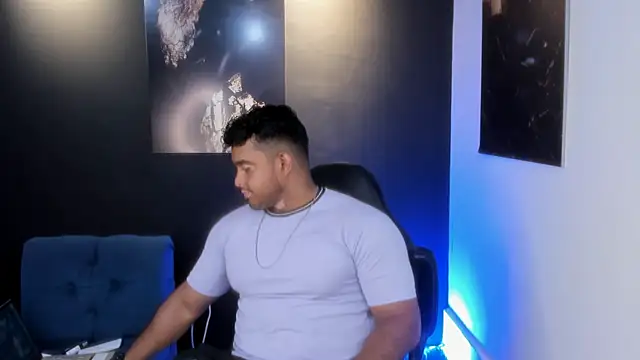 Snapshot of Big_furry_bear13 chatting on November 2, 2025, 10:59 pm Big furry bear13 online show from November 2, 2025, 10:59 pm