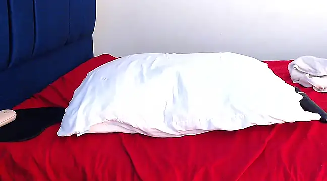 angela santana  online show from February 24, 2025, 9:20 pm