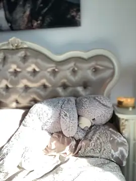 Snapshot of HotXMom chatting on March 11, 2026, 7:35 am HotXMom online show from March 11, 2026, 7:35 am