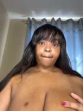 Snapshot of Linahlove chatting on November 6, 2025, 10:41 am Linahlove online show from November 6, 2025, 10:41 am