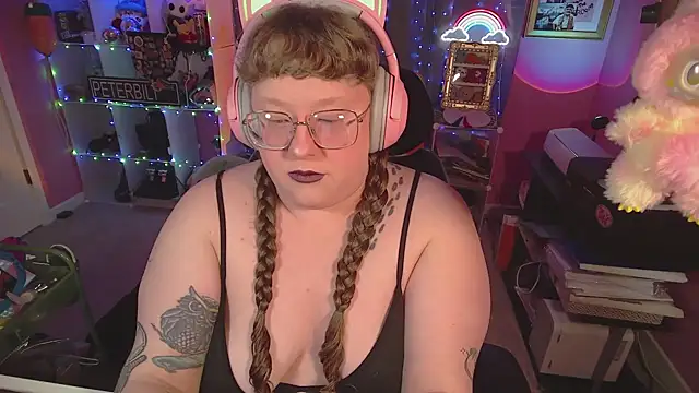 FatVeronica online show from February 12, 2026, 2:17 pm