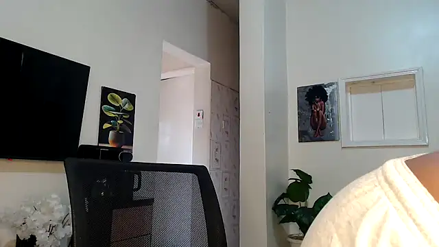 Horny princes online show from March 17, 2025, 9:44 am