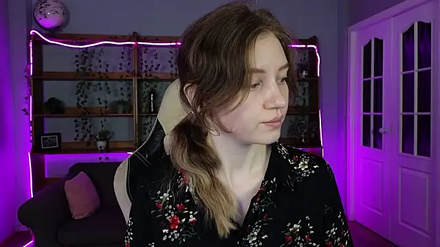 Snapshot of Ksuhesa chatting on February 20, 2026, 1:02 am Ksuhesa online show from February 20, 2026, 1:02 am