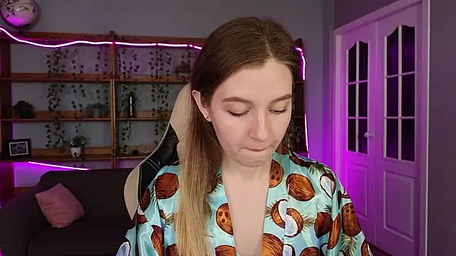 Snapshot of Ksuhesa chatting on February 27, 2026, 8:03 am Ksuhesa online show from February 27, 2026, 8:03 am