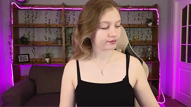 Snapshot of Ksuhesa chatting on December 20, 2025, 1:19 am Ksuhesa online show from December 20, 2025, 1:19 am