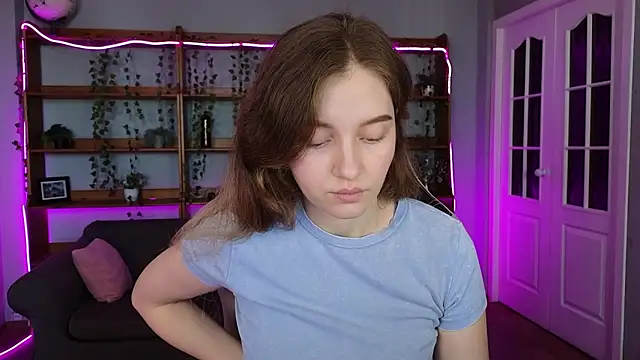 Snapshot of Ksuhesa chatting on February 15, 2026, 8:02 am Ksuhesa online show from February 15, 2026, 8:02 am