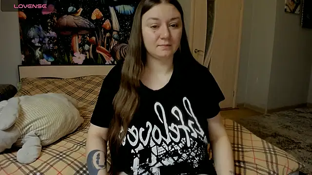 Snapshot of AlisaBacker chatting on November 7, 2025, 12:42 pm AlisaBacker online show from November 7, 2025, 12:42 pm