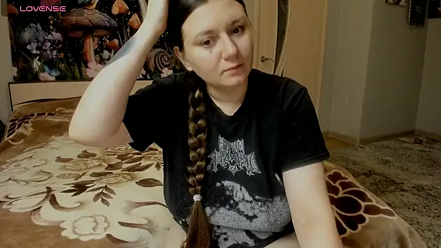 Snapshot of AlisaBacker chatting on November 25, 2025, 6:30 pm AlisaBacker online show from November 25, 2025, 6:30 pm