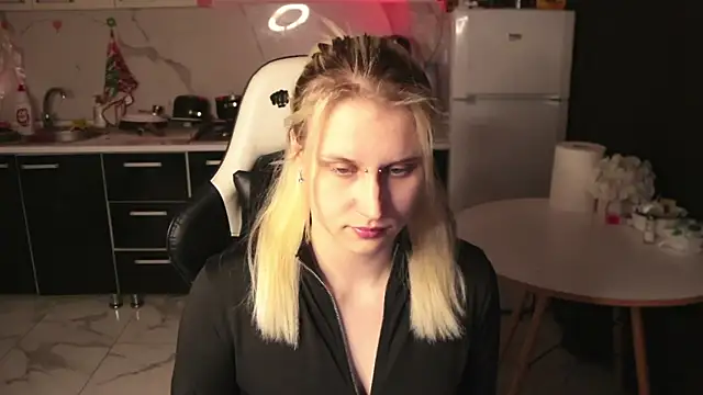 MertyXX online show from April 11, 2026, 9:18 pm