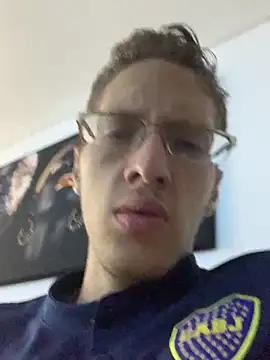 Snapshot of SOYMRX chatting on February 9, 2025, 12:28 am SOYMRX online show from February 9, 2025, 12:28 am