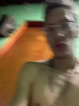 Snapshot of SOYMRX chatting on February 15, 2025, 3:20 am SOYMRX online show from February 15, 2025, 3:20 am