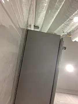 Snapshot of SOYMRX chatting on February 9, 2025, 9:06 pm SOYMRX online show from February 9, 2025, 9:06 pm