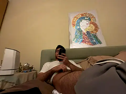 cubalibre02 online show from December 5, 2025, 8:39 pm