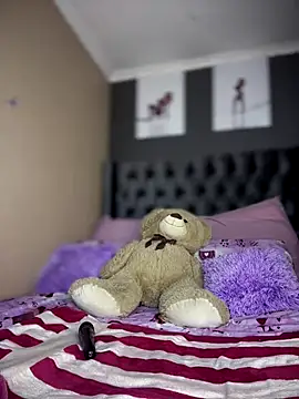 Candy-Heart online show from December 21, 2025, 11:45 am