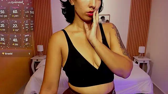 Snapshot of kristen_kassi chatting on January 13, 2026, 6:45 pm kristen kassi online show from January 13, 2026, 6:45 pm