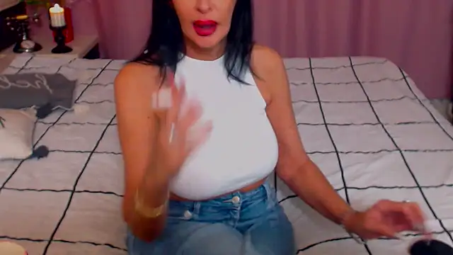 Snapshot of shannon4u chatting on March 21, 2025, 1:02 am shannon4u online show from March 21, 2025, 1:02 am