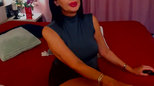 Snapshot of shannon4u chatting on March 17, 2025, 11:24 pm shannon4u online show from March 17, 2025, 11:24 pm