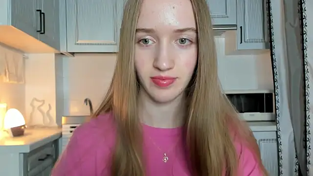 Snapshot of leslie_my_lovee chatting on October 14, 2025, 8:20 pm leslie my lovee online show from October 14, 2025, 8:20 pm