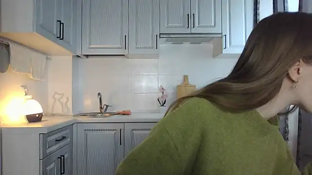 Snapshot of leslie_my_lovee chatting on September 28, 2025, 10:55 am leslie my lovee online show from September 28, 2025, 10:55 am