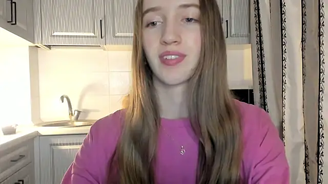 Snapshot of leslie_my_lovee chatting on December 13, 2025, 8:04 pm leslie my lovee online show from December 13, 2025, 8:04 pm